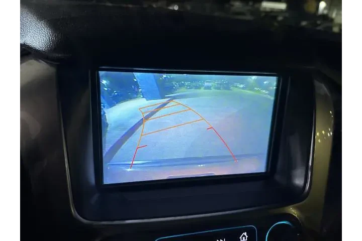 Chevrolet Suburban 2017 4x2 image 7