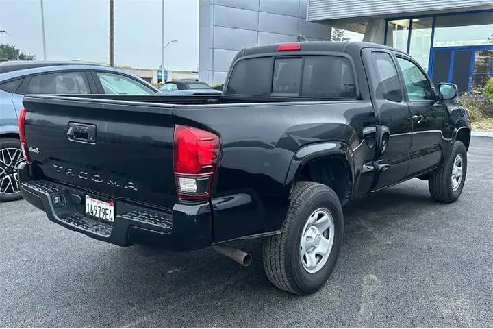 $29911 : Toyota Tacoma 2020 4x4 SR 4d image 3