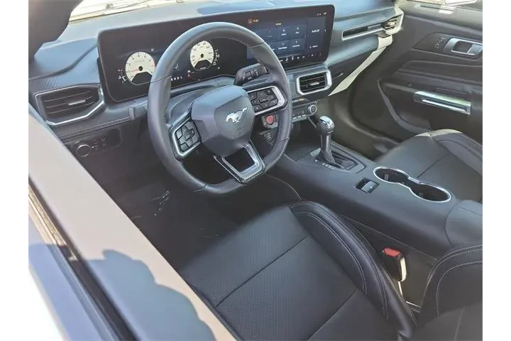 $36850 : Ford Mustang 2025 EcoBoost P image 6