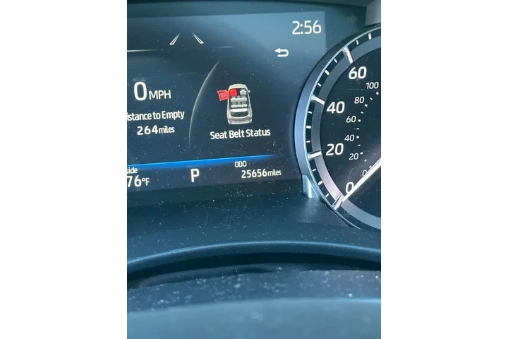 $35269 : Toyota Highlander 2023 LE 4d image 4