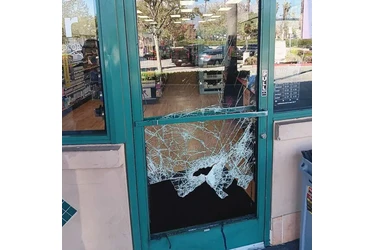 Cubrimos ventanas Comerciales en Los Angeles