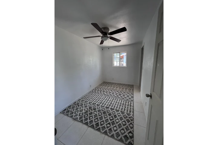 $2000 : Casa Chica image 4
