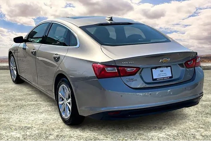 $19991 : Chevrolet Malibu 2024 LT 4dr image 4