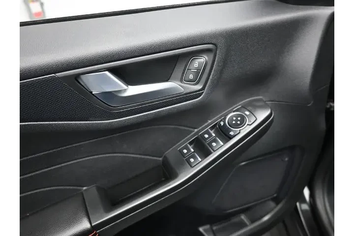 $26200 : Ford Escape 2025 AWD ST-Line image 10