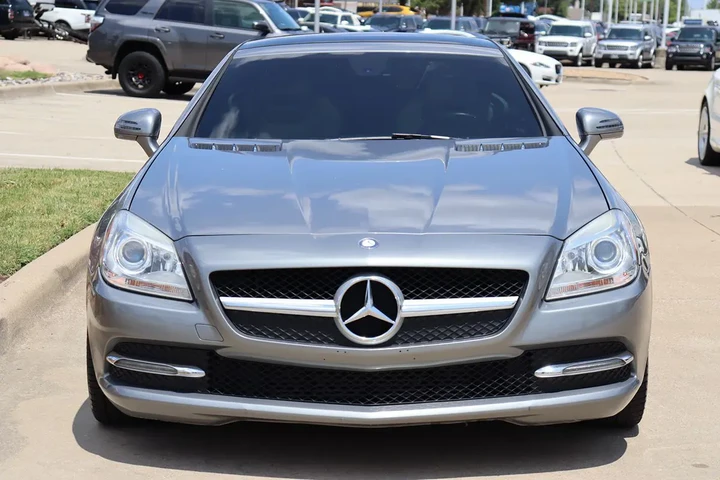 $17998 : 2015 SLK 250 SLK-Class image 5