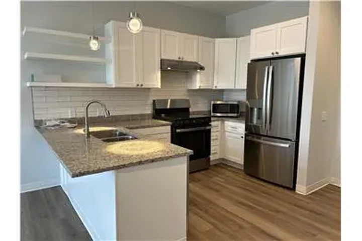 $1500 : Rental property with 2 bedro image 3