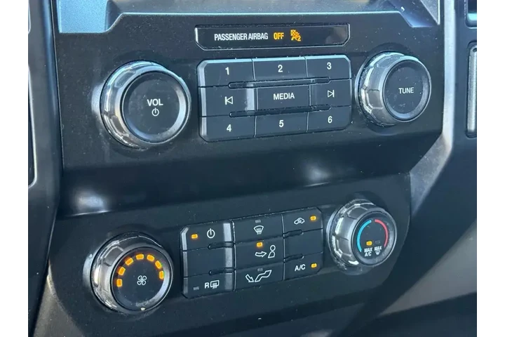 $23489 : Ford F-150 2020 4x2 XL 4dr S image 10