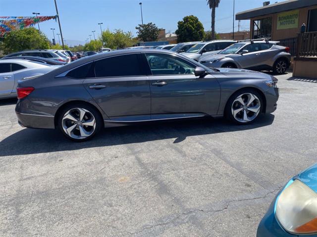 $22999 : 2018 Accord Touring image 4