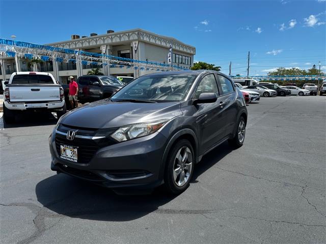 2017 HR-V image 7