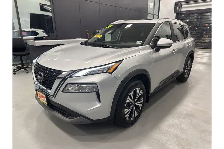 $23206 : Nissan Rogue 2023 AWD SV 4dr image 2