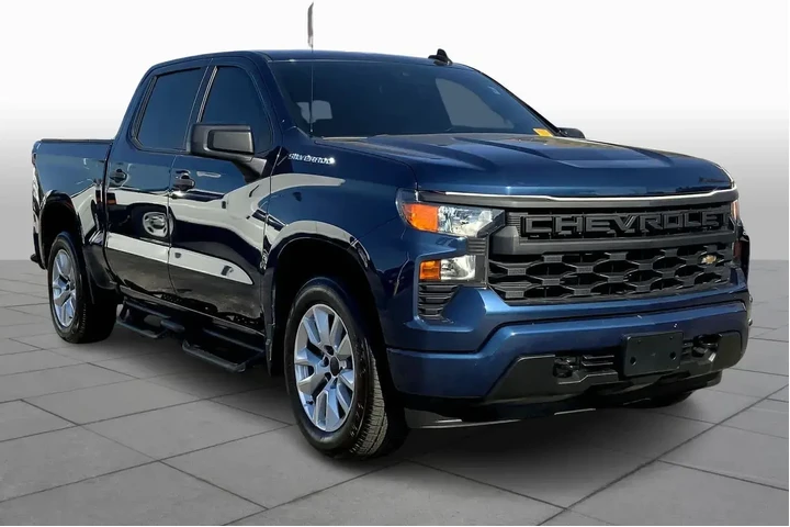 $31899 : Chevrolet Silverado 1500 202 image 2