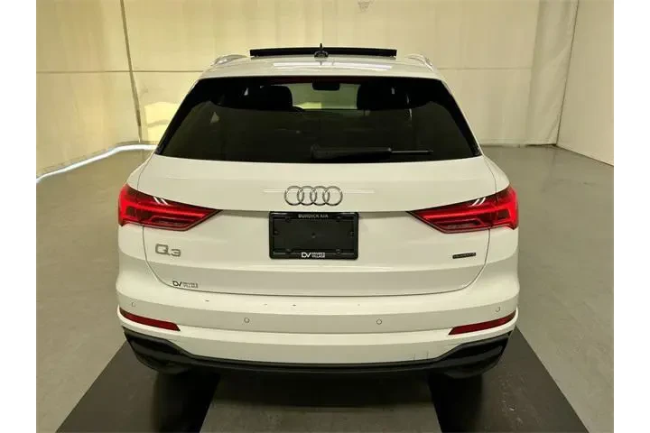 $31690 : Audi Q3 2024 AWD quattro S l image 9
