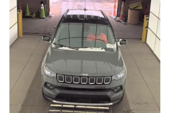 $21323 : Jeep Compass 2022 4x4 Limite image 2