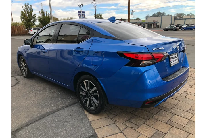 $11990 : 2021 Versa SV image 5