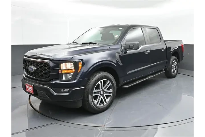 $31482 : Ford F-150 2023 4x2 XL 4dr S image 1