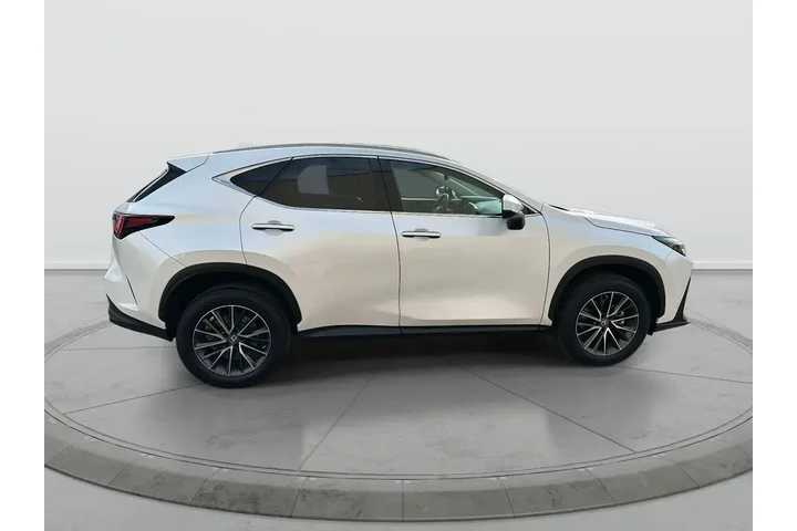 $35273 : Lexus NX 250 2023 Premium 4d image 4