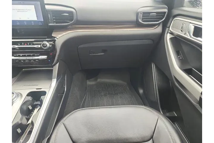 $24990 : Ford Explorer 2021 AWD Limit image 10