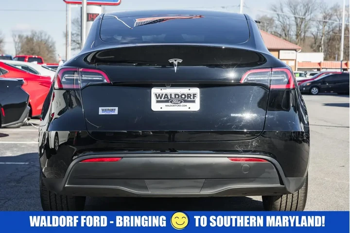 $39995 : Tesla Model Y 2025 AWD Long image 5