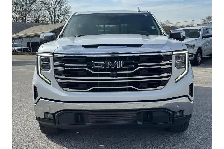 $39999 : GMC Sierra 1500 2022 4x4 SLT image 8