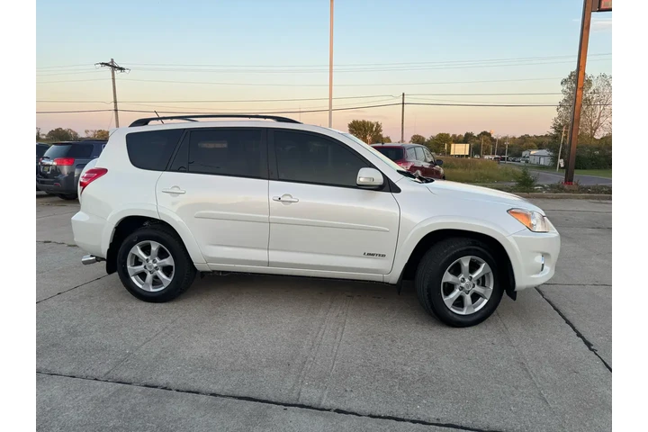 $8999 : 2011 RAV4 Limited V6 4WD image 4