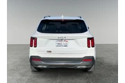 $33739 : Kia Sorento 2024 S 4dr SUV thumbnail