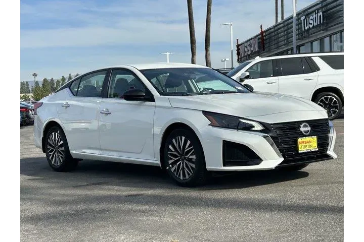 $27070 : Nissan Altima 2025 2.5 SV 4d image 5