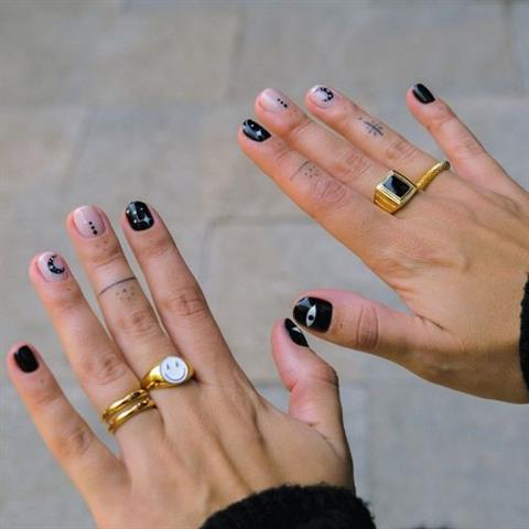 Uñas de gel a domicilio image 1