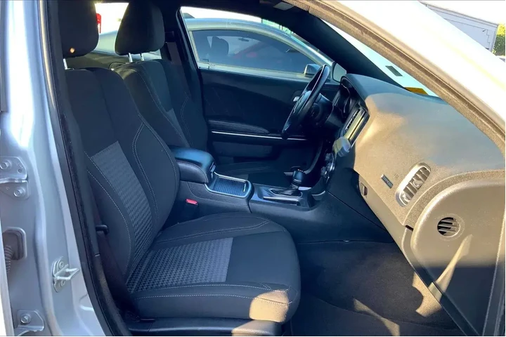 $19298 : Dodge Charger 2023 SXT 4dr S image 8