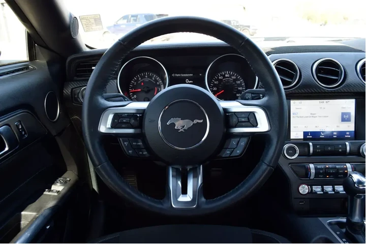 $22483 : Ford Mustang 2023 EcoBoost 2 image 8