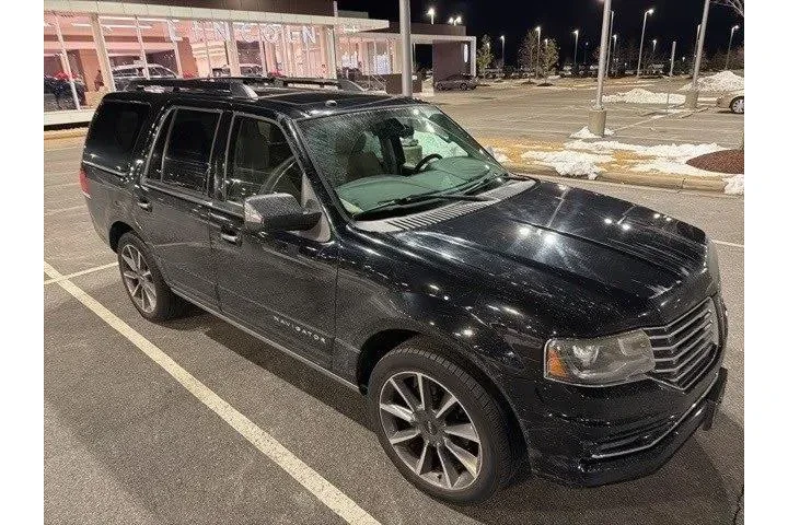 $16695 : Lincoln Navigator 2016 4x2 R image 8