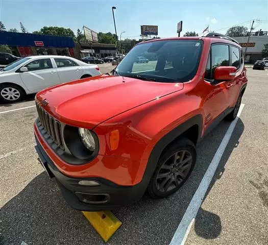 $8000 : 2016 Renegade 4x4 Manual Trans image 1