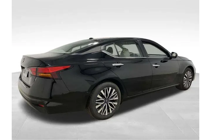 $19785 : Nissan Altima 2025 2.5 SV 4d image 4