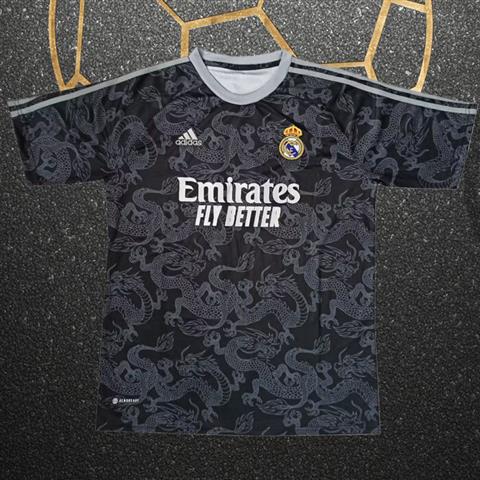 $19 : maillots Real Madrid Dragons image 2