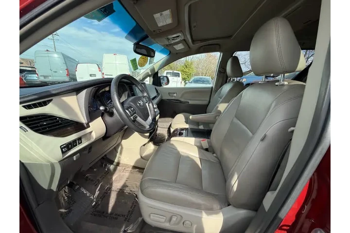 $15995 : 2015 Sienna XLE Premium 8-Pas image 10