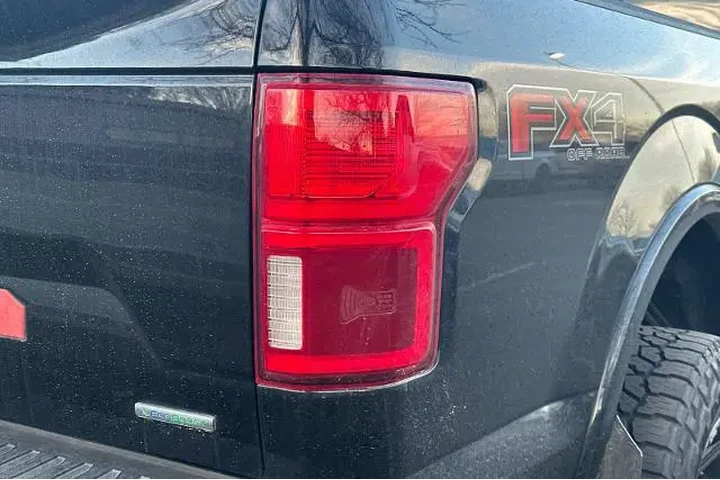 $34995 : Ford F-150 2020 4x4 Lariat 4 image 10