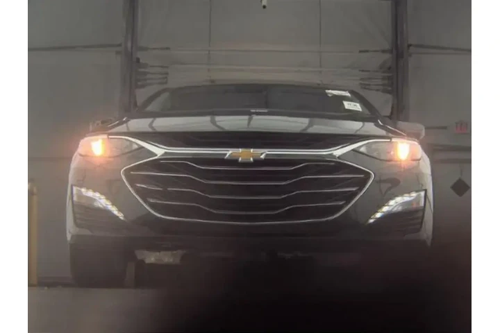 $15693 : Chevrolet Malibu 2023 LT 4dr image 3