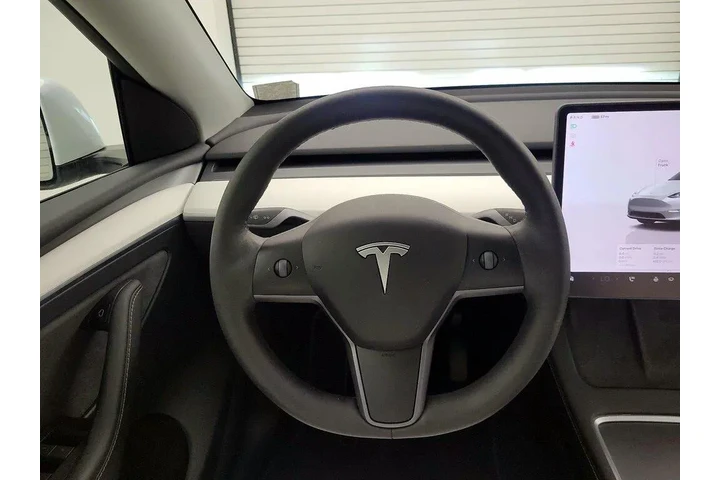 $35998 : Tesla Model Y 2023 AWD Long image 10