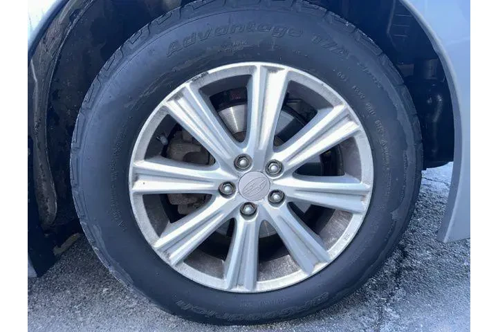 $7995 : Subaru Legacy 2011 AWD 2.5i image 5