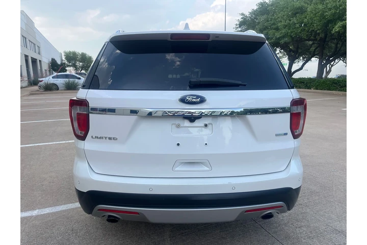 $13995 : 2017 Explorer Limited image 8