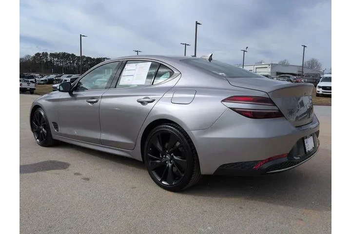 $31989 : Genesis G70 2023 2.0T 4dr Se image 7