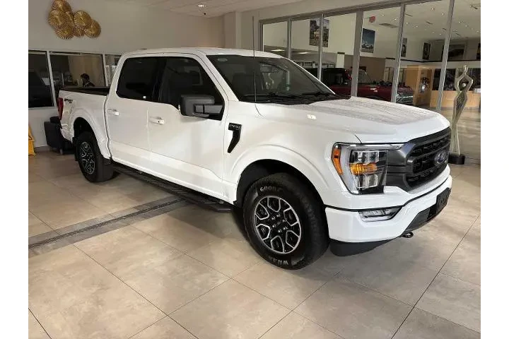 $37472 : Ford F-150 2023 4x4 XLT 4dr image 1