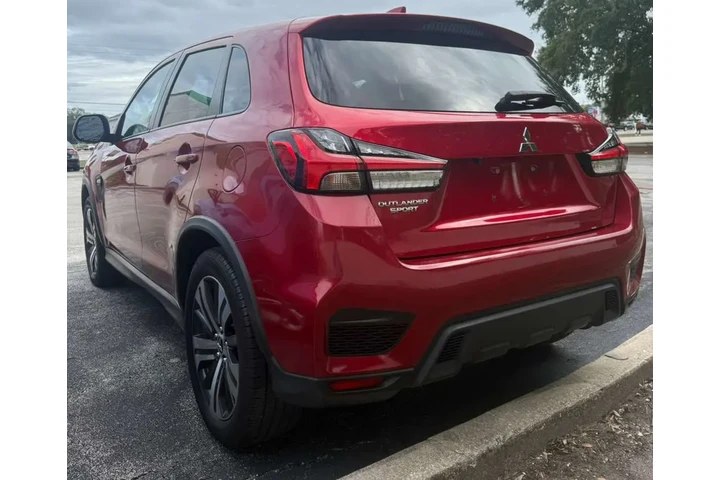 $11000 : Mitsubishi Outlander Sport S image 5