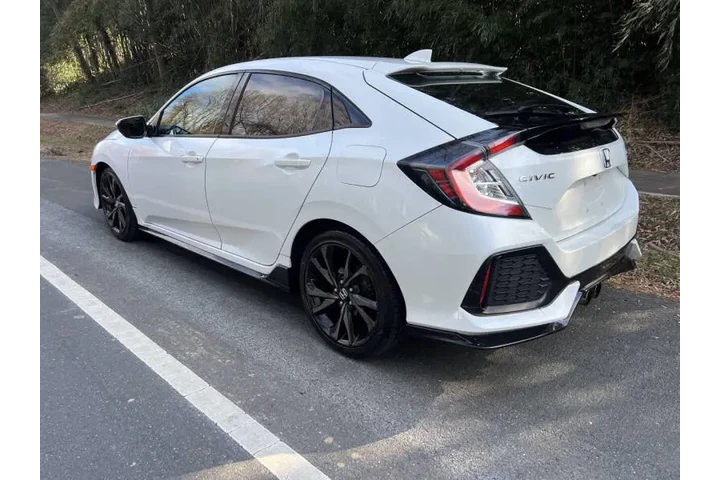 $11900 : 2017 Civic Sport image 5