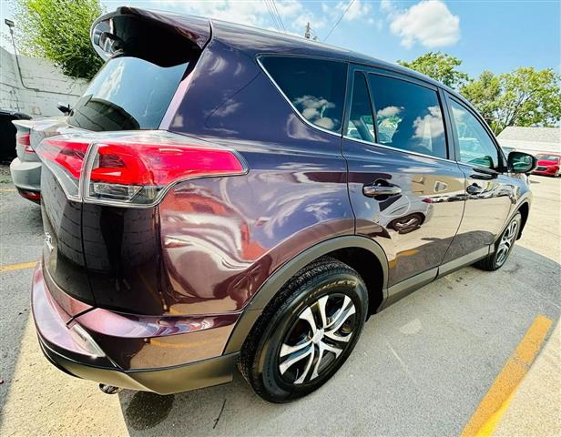 $16990 : 2018 TOYOTA RAV42018 TOYOTA R image 5