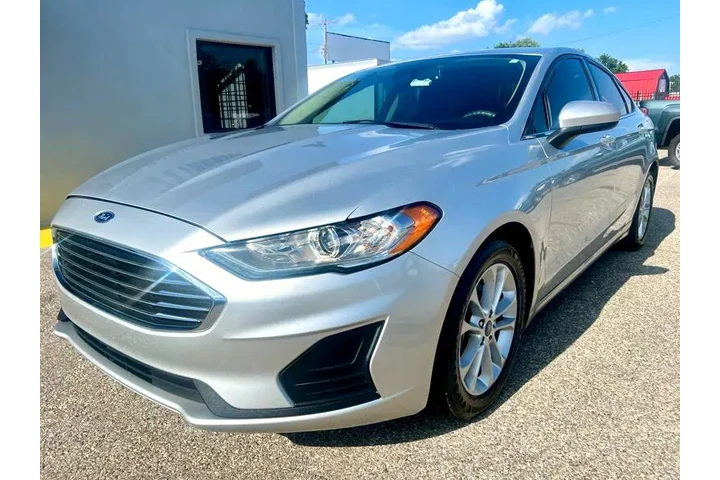 $14995 : 2019 Fusion SE image 3