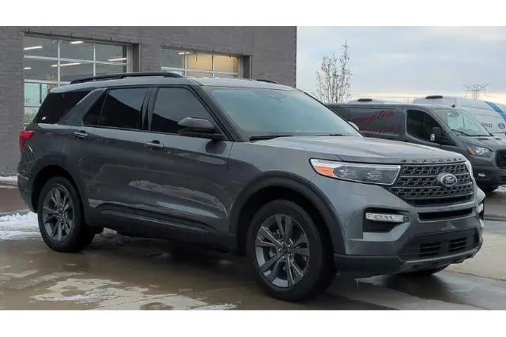 $29995 : Ford Explorer 2023 AWD XLT 4 image 7