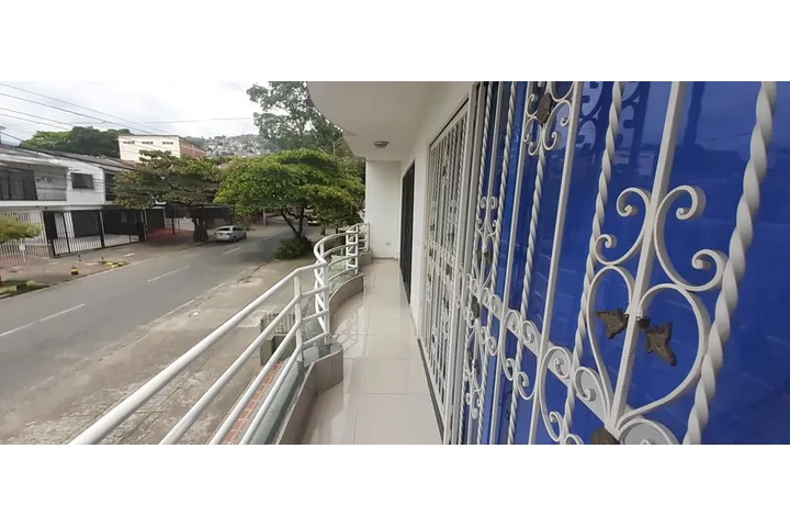 $1050000000 : CASA LIDO CALI ,RENTABLE image 5