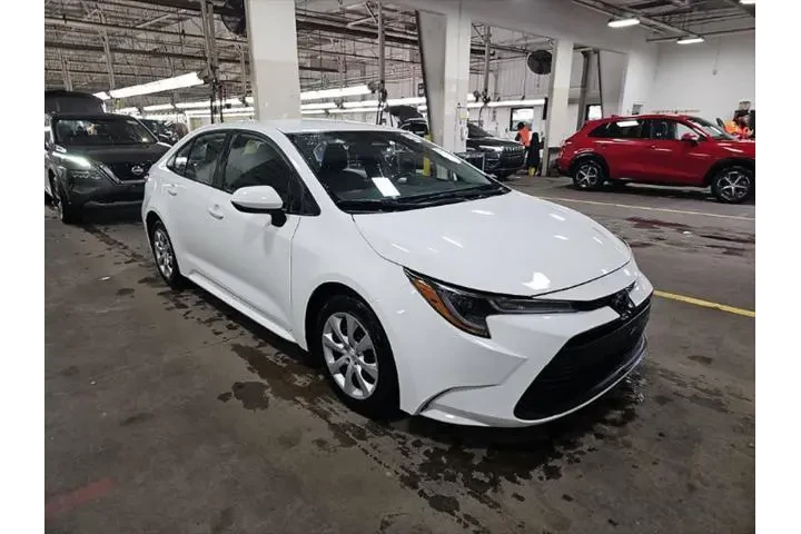 $19723 : Toyota Corolla 2024 LE 4dr S image 4