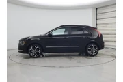 $27998 : Kia Niro 2023 SX Touring 4dr thumbnail