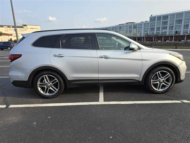 $12995 : 2017 HYUNDAI SANTA FE image 9